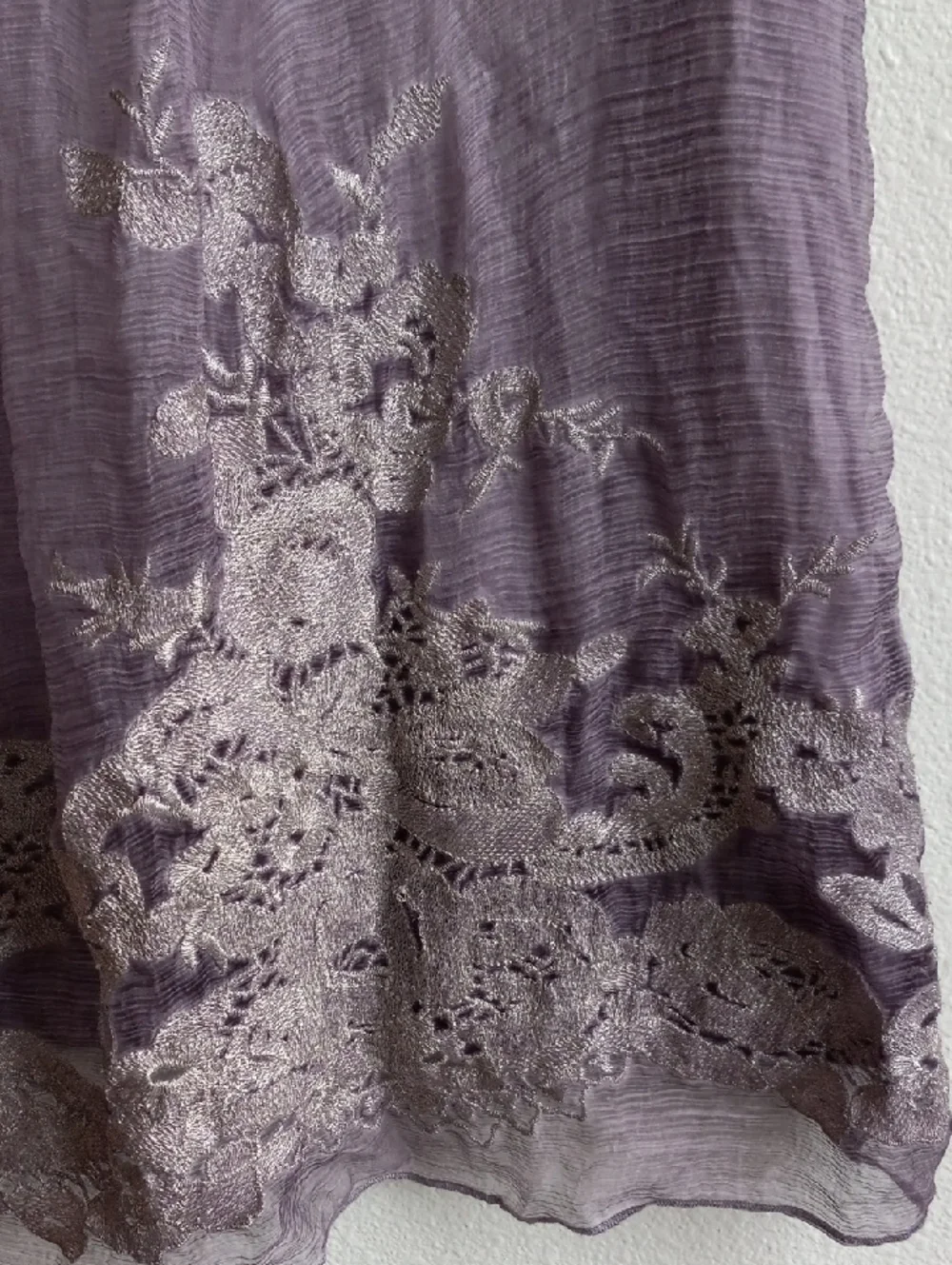 Soft Surroundings Lavender Sleeveless Embroidered Tunic Top Size Large - Picture 3 of 5